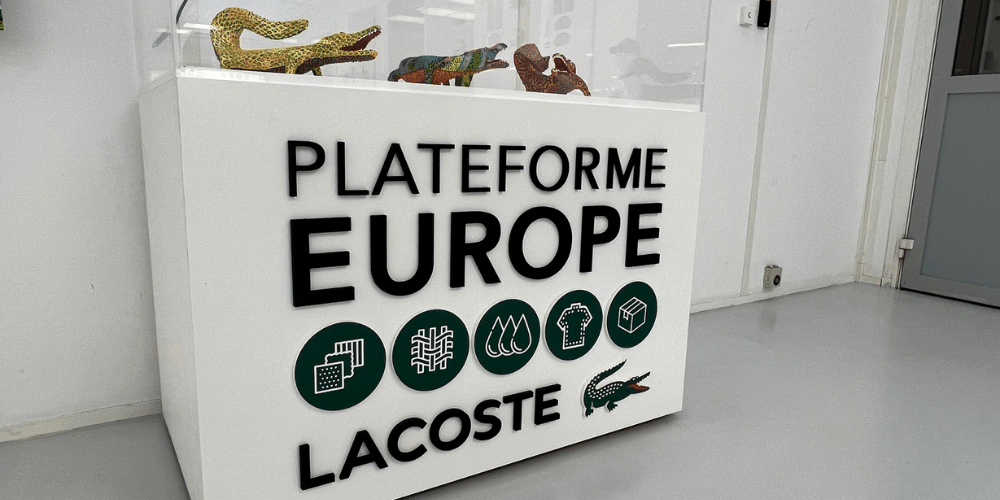 enseigne lacoste decograv